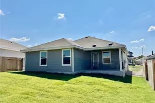 5008 Hazelnut Ln, Del Valle, TX 78617 - Photo 5