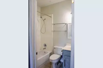 1704 S College Street, Georgetown, TX 78626 - Photo 3