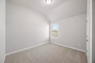 8017 Shining Flor Run, Lago Vista, TX 78645 - Photo 17