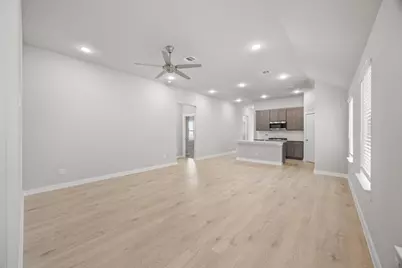 8017 Shining Flor Run, Lago Vista, TX 78645 - Photo 5