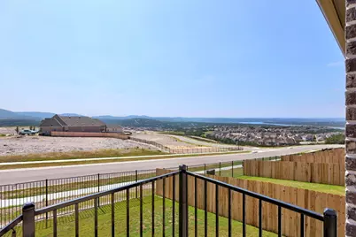 8017 Shining Flor Run, Lago Vista, TX 78645 - Photo 15