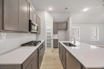 8017 Shining Flor Run, Lago Vista, TX 78645 - Photo 11