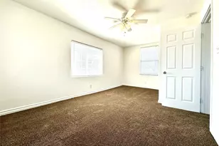 3024 E 12th St, Austin, TX 78702 - Photo 27