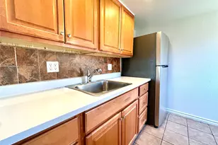 3024 E 12th St, Austin, TX 78702 - Photo 11