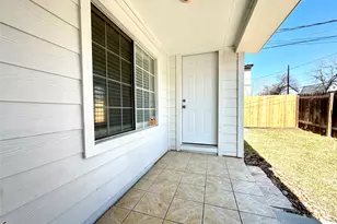 3024 E 12th St, Austin, TX 78702 - Photo 5