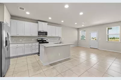 1421 Itzel Bend, Leander, TX 78641 - Photo 5