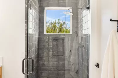 943 E 52nd Street, Austin, TX 78751 - Photo 13