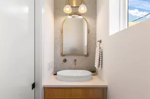 943 E 52nd St, Austin, TX 78751 - Photo 3