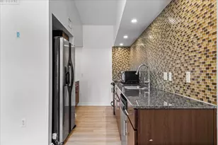 2200 Dickson Dr, Austin, TX 78704 - Photo 3