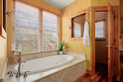 912 E E. 51st Street, Austin, TX 78751 - Photo 15