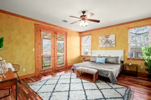 912 E 51st St, Austin, TX 78751 - Photo 11