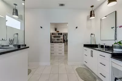 432 Venture Boulevard S, Point Venture, TX 78645 - Photo 15