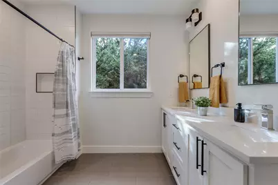432 Venture Boulevard S, Point Venture, TX 78645 - Photo 25