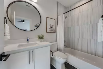 432 Venture Boulevard S, Point Venture, TX 78645 - Photo 15