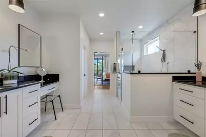 432 Venture Boulevard S, Point Venture, TX 78645 - Photo 9