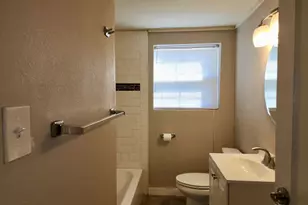 1409 Kirkwood Rd, Austin, TX 78722 - Photo 11