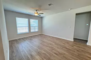 104 Corn Ln, Hutto, TX 78634 - Photo 9