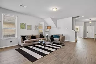 325 E Broade St, Leander, TX 78641 - Photo 5