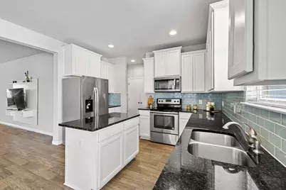 325 E Broade Street, Leander, TX 78641 - Photo 9