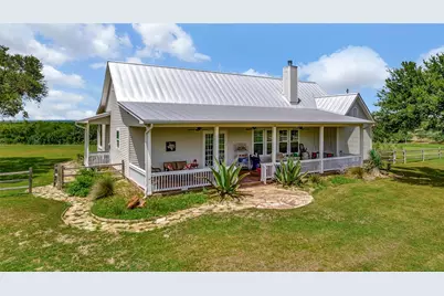 136 Lakeside Road, Victoria, TX 77905 - Photo 1