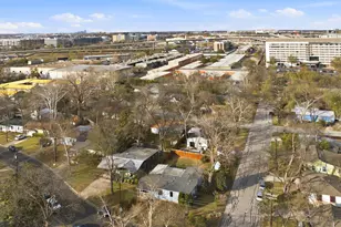 912 E 55th 1/2 St, Austin, TX 78751 - Photo 31