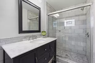 912 E 55th 1/2 St, Austin, TX 78751 - Photo 15