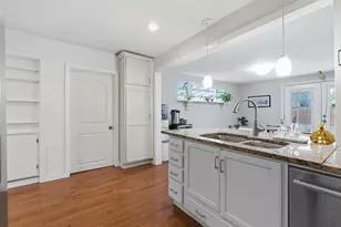 912 E 55th 1/2 St, Austin, TX 78751 - Photo 11