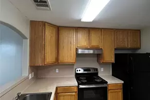 130 Marvin Cove, Hutto, TX 78634 - Photo 5