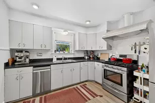 200 E Skyview Rd, Austin, TX 78752 - Photo 13