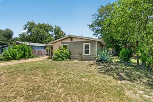 200 E Skyview Rd, Austin, TX 78752 - Photo 3