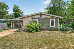 200 E Skyview Rd, Austin, TX 78752 - Photo 1