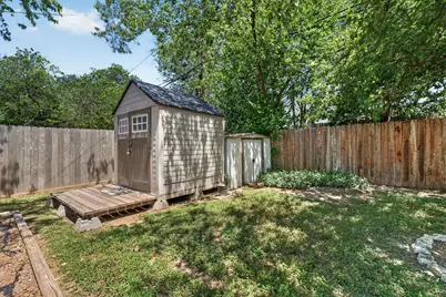 200 E Skyview Road, Austin, TX 78752 - Photo 27