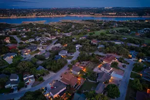 300 S Venture Blvd S, Lago Vista, TX 78645 - Photo 23