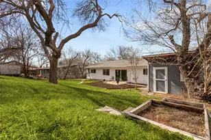 4715 Carsonhill Dr, Austin, TX 78723 - Photo 35