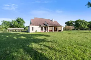 3060 Fm 1704, Elgin, TX 78621 - Photo 33