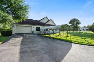 3060 Fm 1704, Elgin, TX 78621 - Photo 29