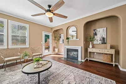 7708 San Felipe Boulevard #4, Austin, TX 78729 - Photo 9