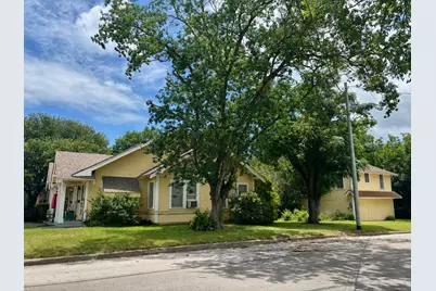 803 Elm Street, Seguin, TX 78155 - Photo 3