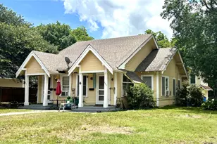 803 Elm St, Seguin, TX 78155 - Photo 1