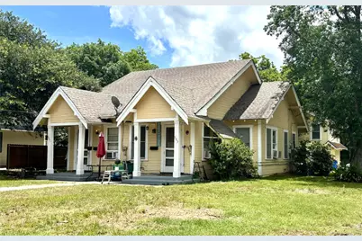 803 Elm Street, Seguin, TX 78155 - Photo 1