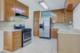 8406 Burrell Dr, Austin, TX 78757 - Photo 7