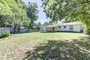 8406 Burrell Dr, Austin, TX 78757 - Photo 19