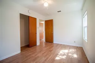 8406 Burrell Dr, Austin, TX 78757 - Photo 7