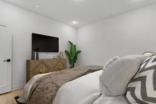 100 Mockingbird Ln, Austin, TX 78745 - Photo 13