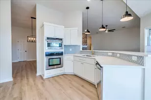107 Copperleaf Rd, Lakeway, TX 78734 - Photo 9
