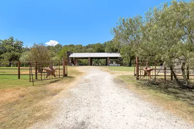 100 Windgate Drive, Hutto, TX 78634 - Photo 31