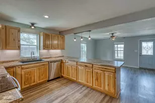 609 Dickson St, Lexington, TX 78947 - Photo 3