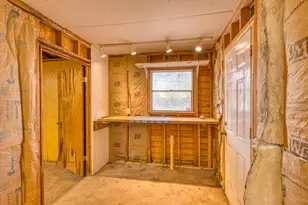 609 Dickson St, Lexington, TX 78947 - Photo 33