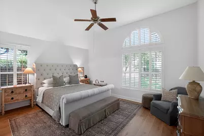 300 N Carriage Hills Drive, Georgetown, TX 78626 - Photo 9