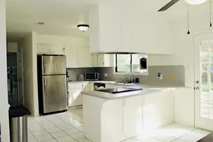 105 N Summit Ridge Dr, Point Venture, TX 78645 - Photo 7